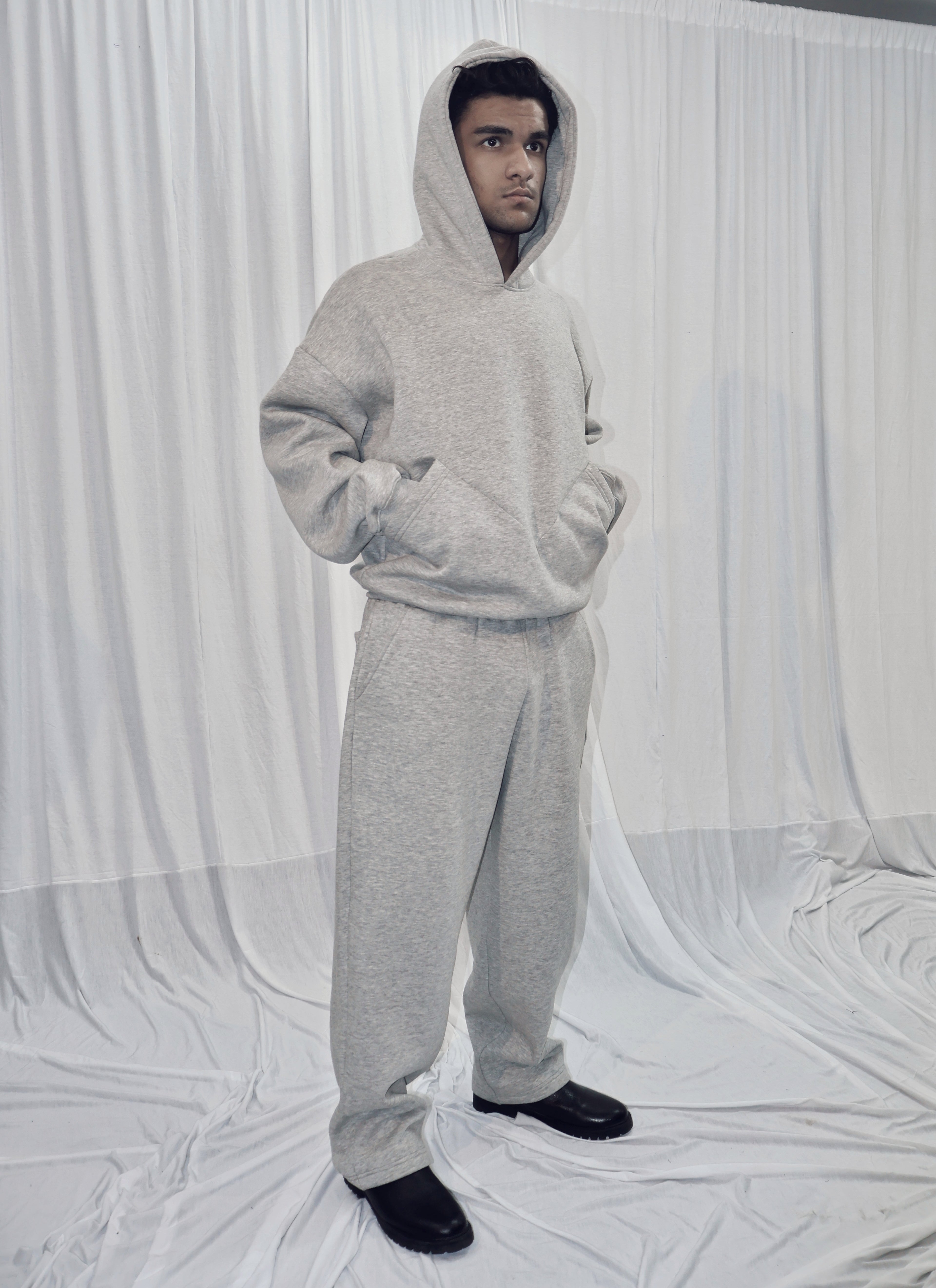 ZIG UNISEX HOODIE GREY