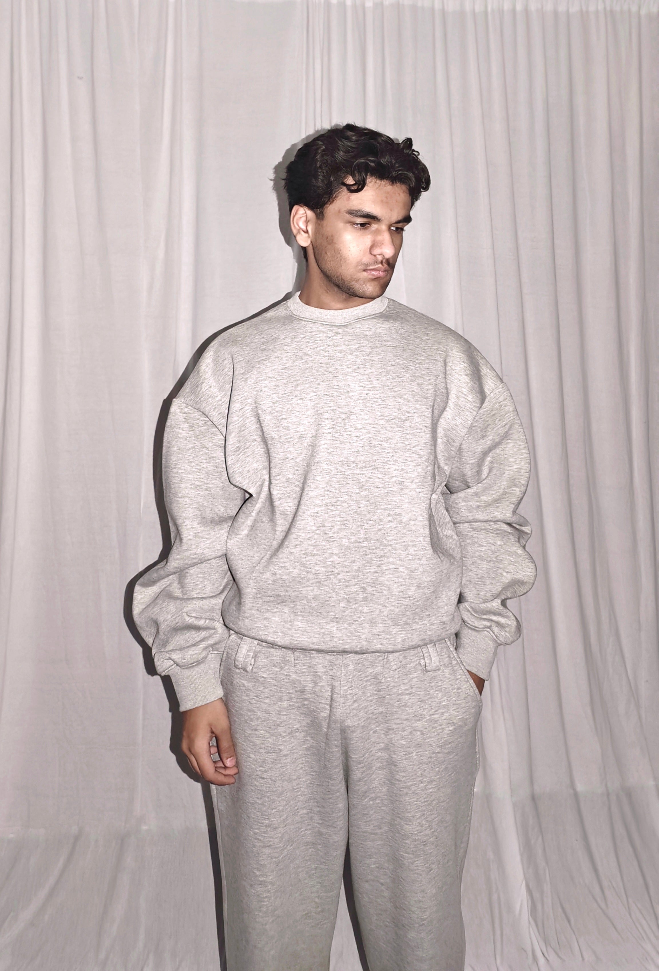 GREY UNISEX SWEATSHIRT BAGGY FIT