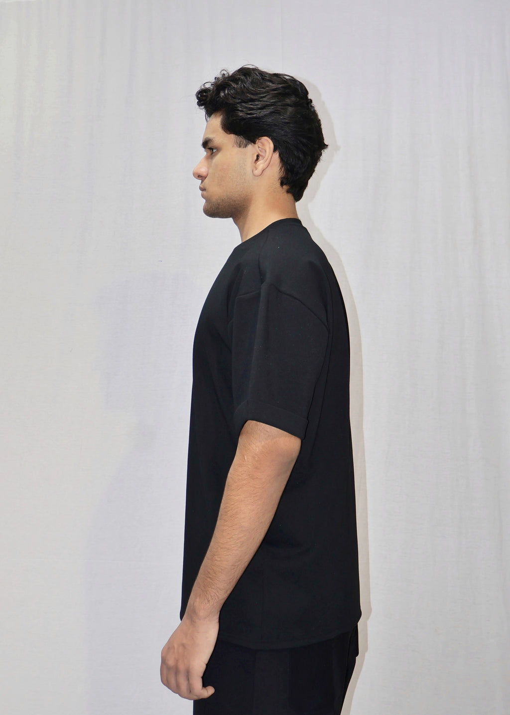 Mid Drop Shoulder Black T-shirt