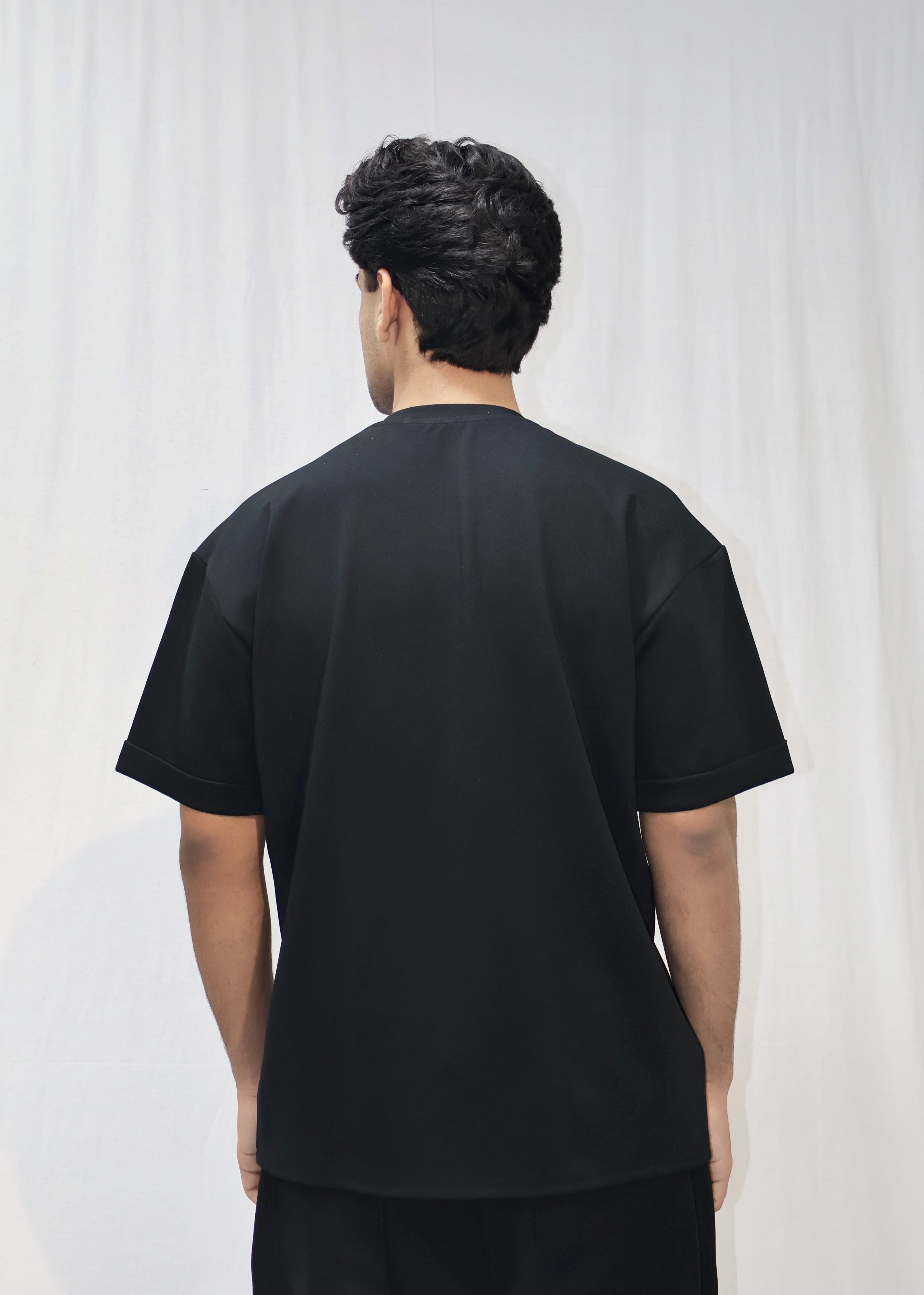 Mid Drop Shoulder Black T-shirt