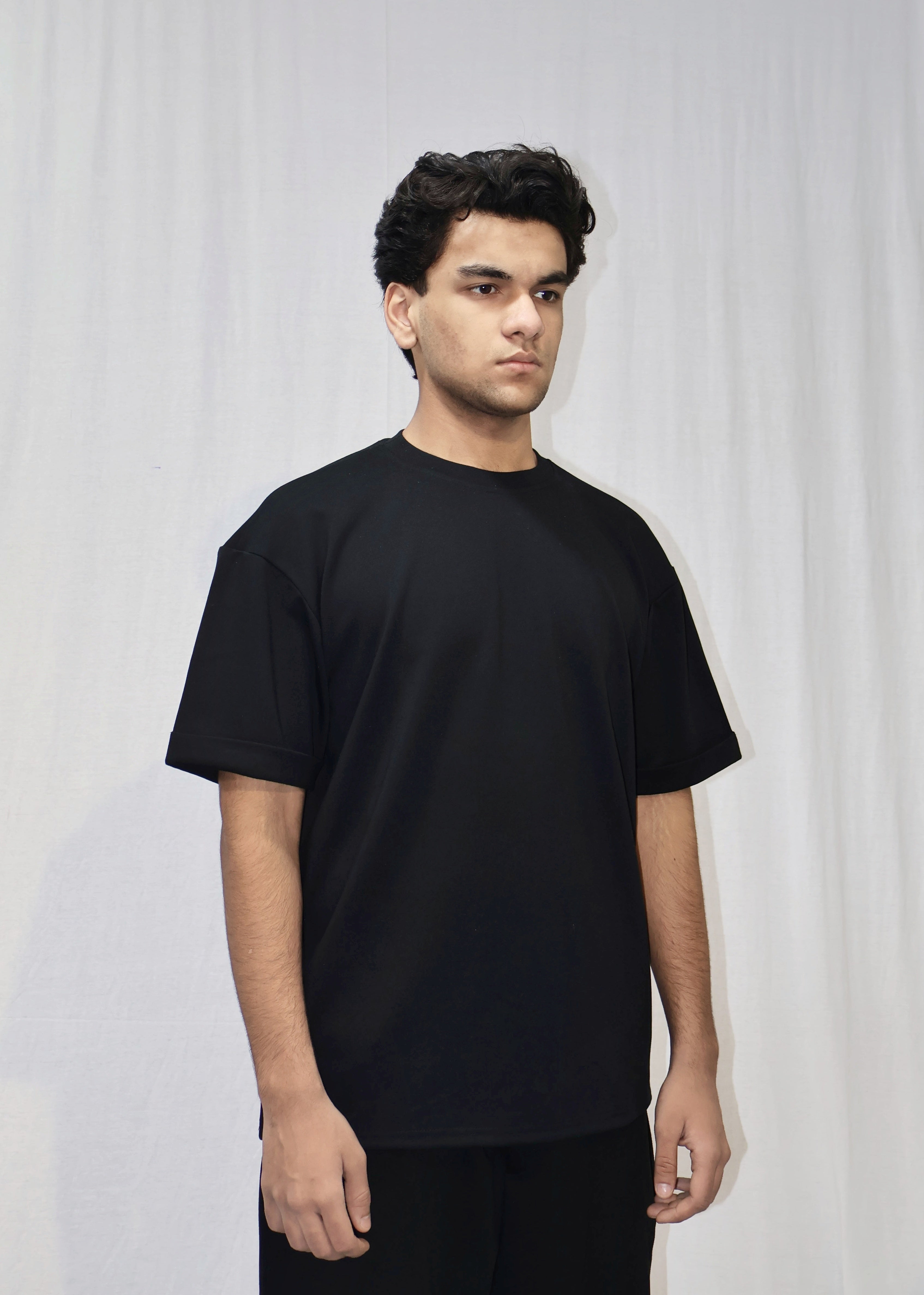 Mid Drop Shoulder Black T-shirt