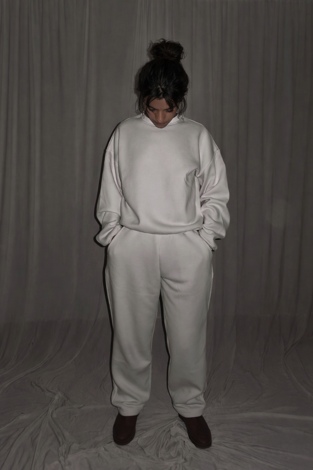 WHITE SWEATPANT AND SWEATSHIRT UNISEX CO-ORD SET